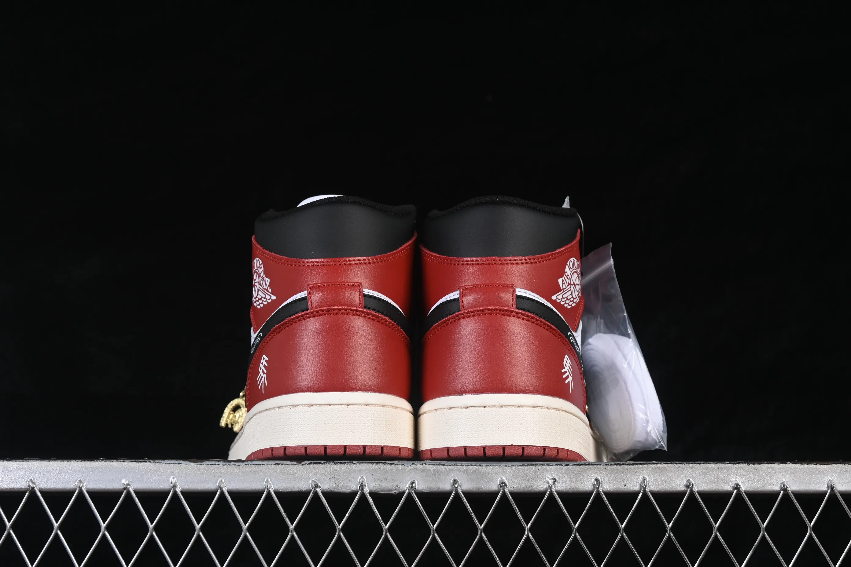 All Categories Air Jordan Jordan Series Basketball Shoes Air Jordan 1 Mid Air Jordan 1 Mid AJ1 Joe 1 Year of the Horse Limited Chinese Cultural Leisure Sneakers DQ8426-105